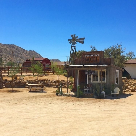 Imagen de los interiores del Motel Pioneertown. Foto 15