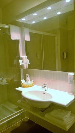 Imagen de la habitación del Motel Pi&ugrave;. Foto 5