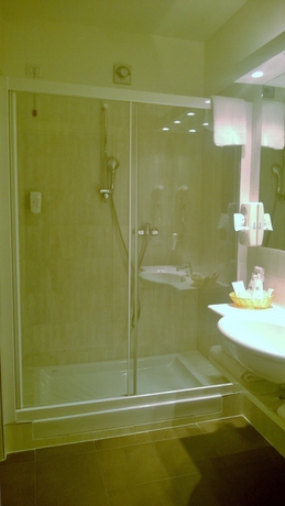 Imagen de la habitación del Motel Pi&ugrave;. Foto 6