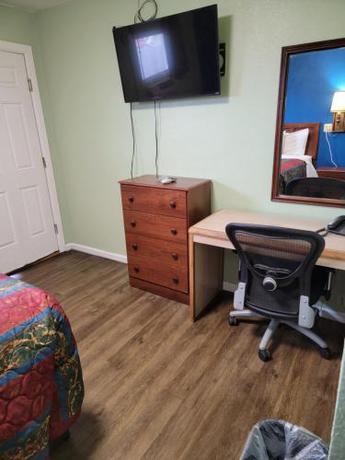 Imagen de la habitación del Motel Plaza, Joplin Area. Foto 5