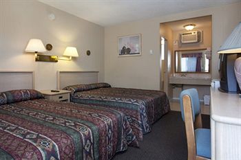 Imagen de los exteriores del Motel Polson Park. Foto 10
