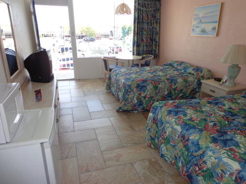 Imagen de la habitación del Motel Quarterdeck. Foto 5