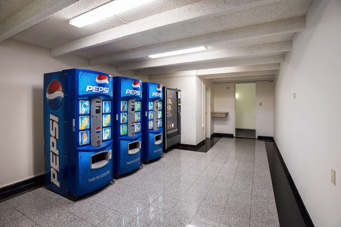 Imagen de los interiores del Motel Red Carpet Inn & Suites. Foto 17