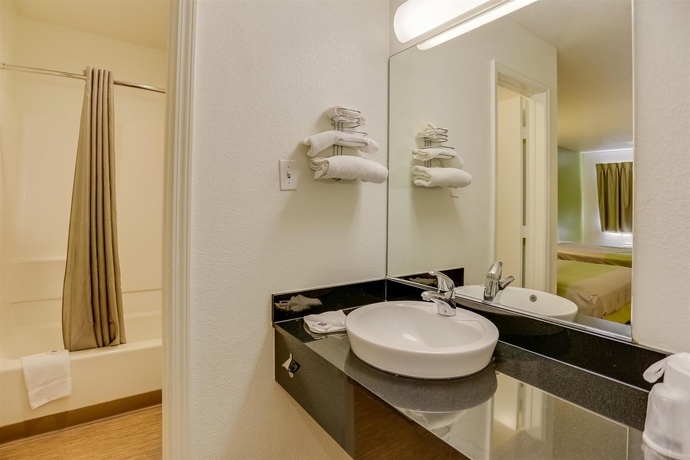 Imagen de la habitación del Motel Red Roof Inn Houston &ndash; Jersey Village. Foto 14