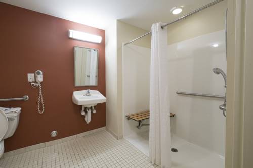Imagen de la habitación del Motel Red Roof Inn and Suites Philadelphia - Bellmawr. Foto 3