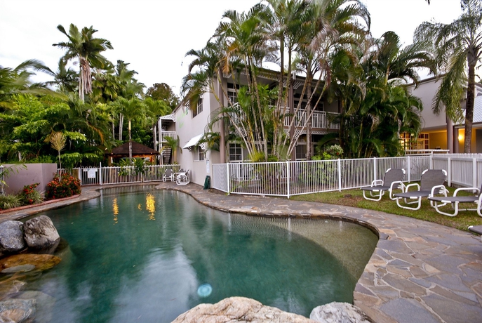 Imagen de la piscina del Motel Reef Palms. Foto 16