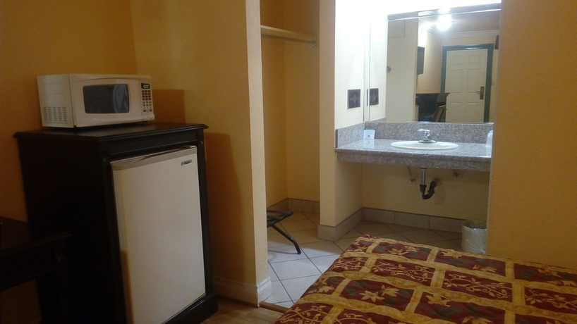 Imagen de la habitación del Motel Regency Of Brea. Foto 5