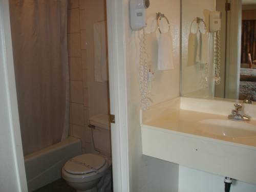 Imagen de la habitación del Motel Rivera Inn and Suites Pico Rivera. Foto 6