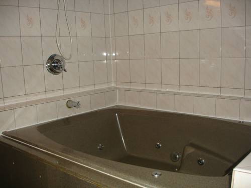 Imagen de la habitación del Motel Rivera Inn and Suites Pico Rivera. Foto 8