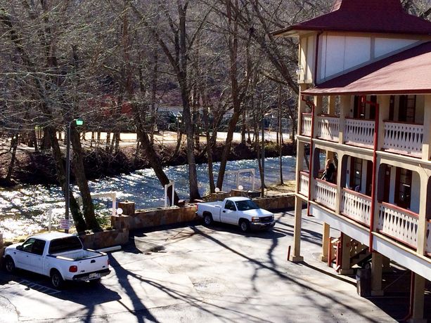 Imagen de la habitación del Motel Riverbend and Cabins. Foto 12