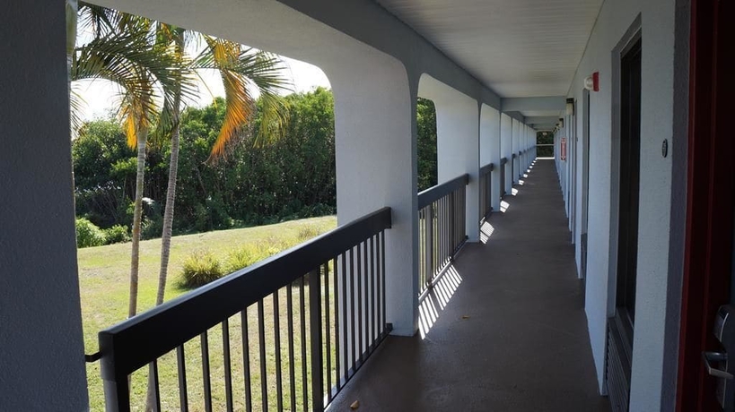 Imagen de los exteriores del Motel Riverview Inn, North Fort Myers. Foto 19
