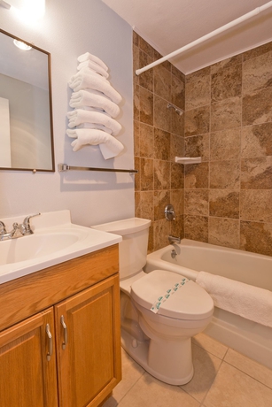 Imagen de la habitación del Motel Riviera Inn. Foto 16