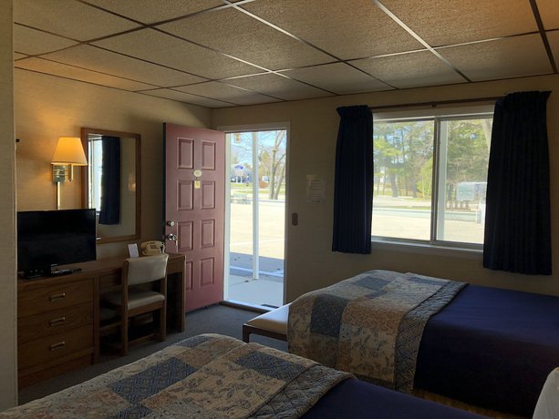 Imagen de la habitación del Motel Riviera, Mackinaw City. Foto 4