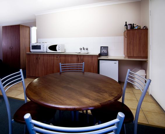 Imagen de la habitación del Motel Riviera On Ruthven. Foto 7