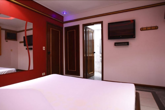 Imagen de la habitación del Motel Rivieras - Adults Only. Foto 4