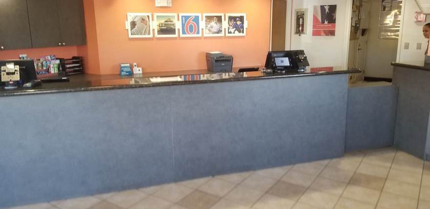 Imagen de los interiores del Motel Rodeway Inn and Suites Thousand Palms - Rancho Mirage. Foto 14