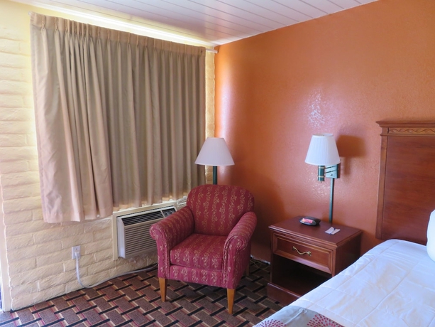 Imagen de la habitación del Motel Royal Crest. Foto 7