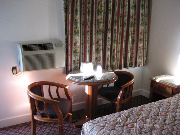 Imagen de la habitación del Motel Royal Inn Long Beach. Foto 3