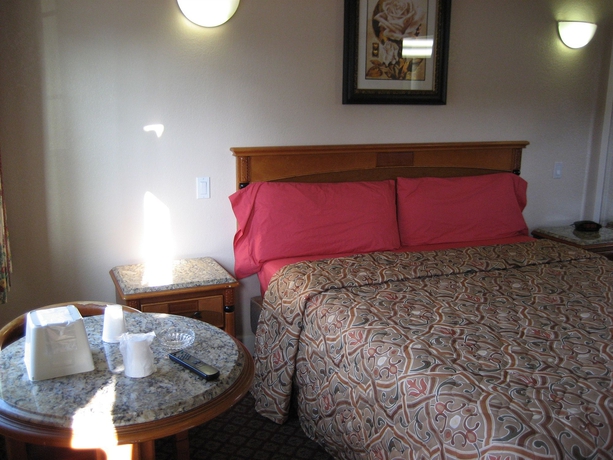 Imagen de la habitación del Motel Royal Inn Long Beach. Foto 15
