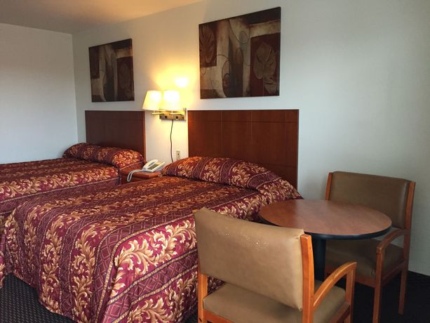 Imagen de la habitación del Motel Royal Inn, Watertown. Foto 2