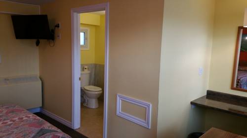 Imagen de la habitación del Motel Rymal's. Foto 12