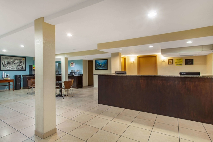 Imagen de los interiores del Motel SUPER 8 CLEARWATER. Foto 18