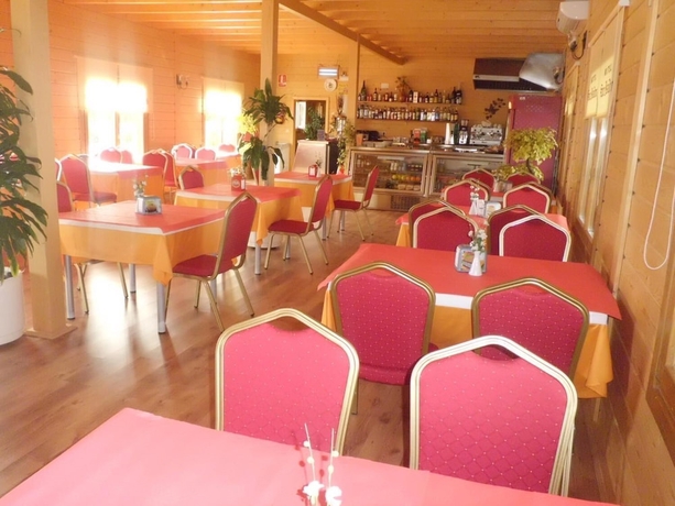 Imagen del bar/restaurante del Motel San Isidro, Villarrubio. Foto 3