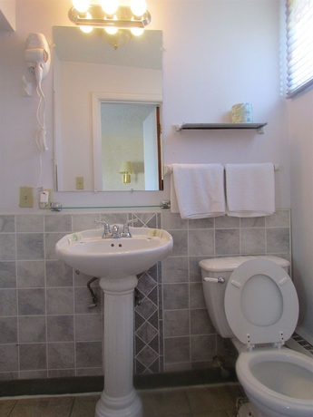 Imagen de la habitación del Motel Sands Niagara Falls. Foto 4