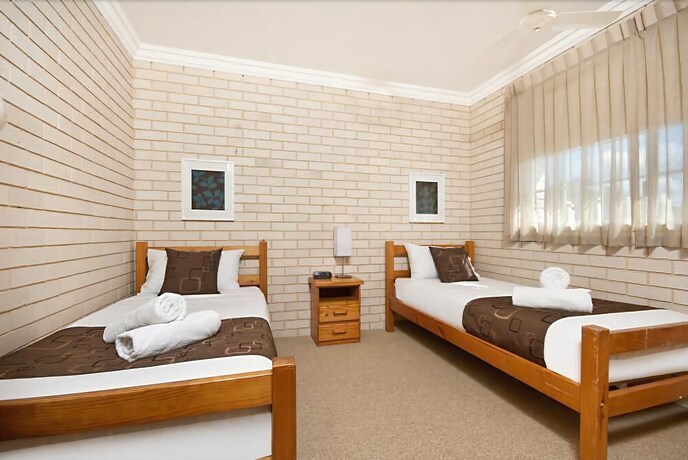 Imagen de la habitación del Motel Santa Fe and Holiday Units. Foto 22