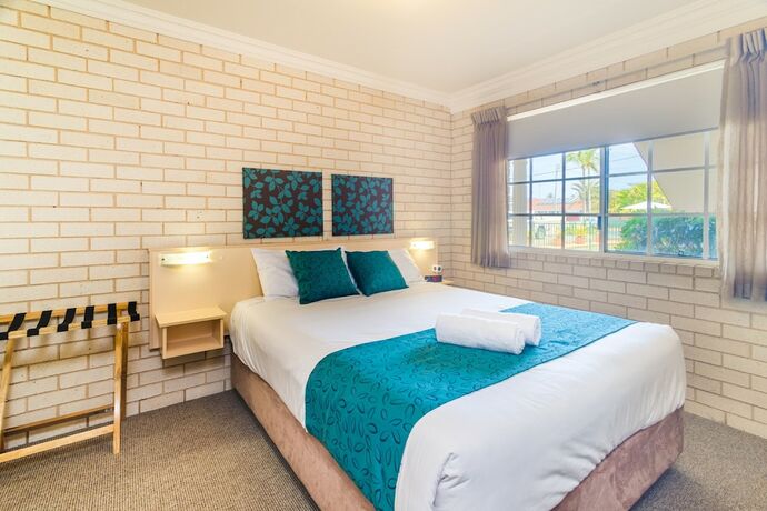 Imagen de la habitación del Motel Santa Fe and Holiday Units. Foto 23