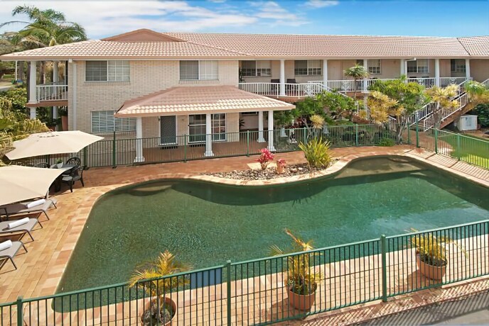 Imagen de la piscina del Motel Santa Fe and Holiday Units. Foto 35