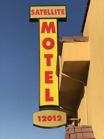 Imagen de los exteriores del Motel Satellite, Los &Aacute;ngeles. Foto 18
