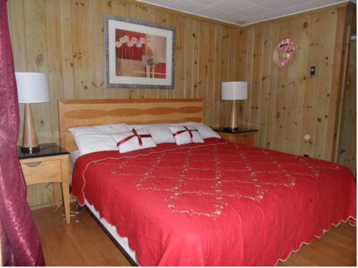 Imagen de la habitación del Motel Seven Dwarfs and Cabins. Foto 10
