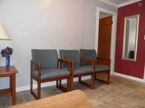 Imagen de la habitación del Motel Seven Dwarfs and Cabins. Foto 16