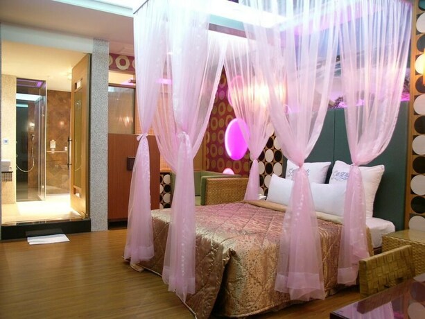 Imagen de la habitación del Motel Sexy City. Foto 14