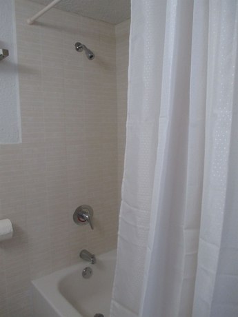 Imagen de la habitación del Motel Shalimar. Foto 4