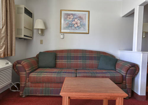 Imagen de la habitación del Motel Shasta Pines and Suites. Foto 3
