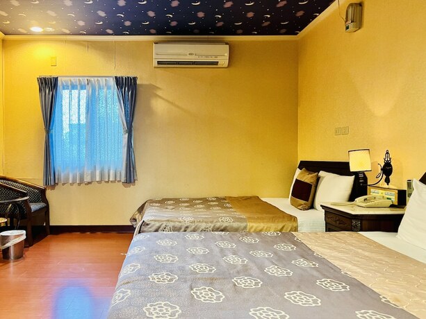 Imagen de la habitación del Motel Shinyes. Foto 22
