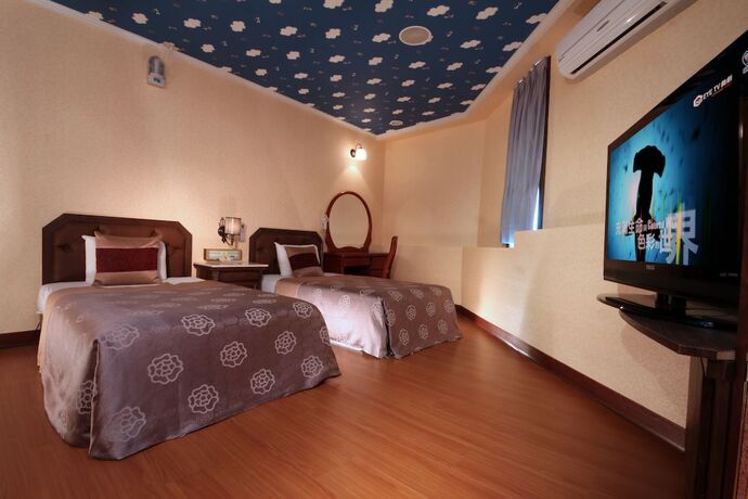 Imagen de la habitación del Motel Shinyes. Foto 30