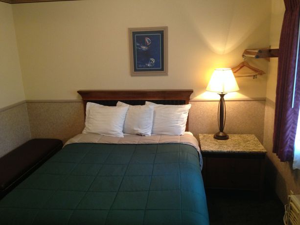 Imagen de los exteriores del Motel Silver Spruce. Foto 11