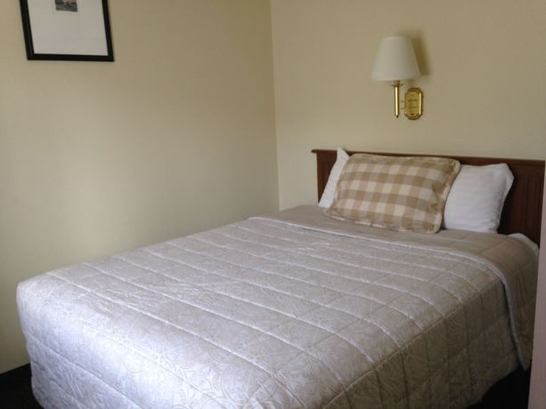 Imagen de los exteriores del Motel Silver Spruce. Foto 13