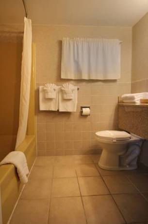 Imagen de la habitación del Motel Skaket Beach. Foto 10