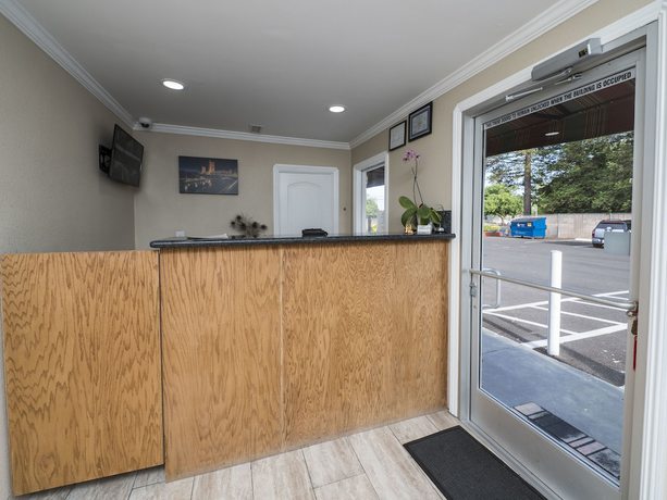 Imagen de los interiores del Motel Sky Riders. Foto 18