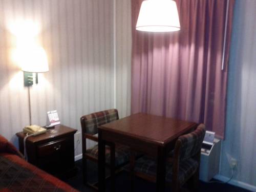 Imagen de la habitación del Motel Smith, Calhoun. Foto 8