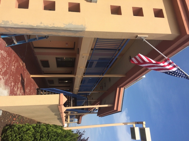 Imagen de los exteriores del Motel South Bay, Copiague. Foto 4