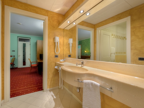 Imagen de la habitación del Motel Sporting, Ripalta Guerina. Foto 11