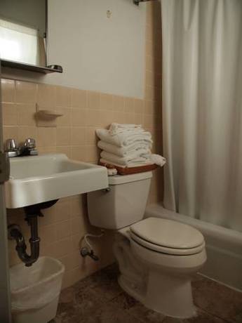 Imagen de la habitación del Motel Suitcase and Travel. Foto 2