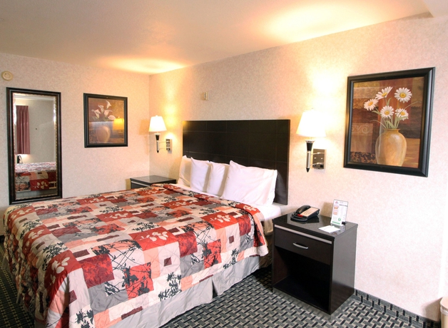 Imagen de la habitación del Motel Sunburst Spa and Suites. Foto 6