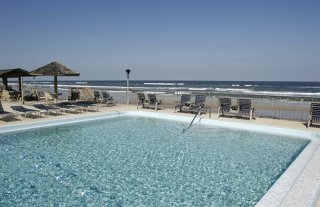 Imagen de la piscina del Motel Sunny Shores. Foto 4