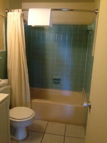 Imagen de la habitación del Motel Sunrise Inn by OYO Titusville FL. Foto 11